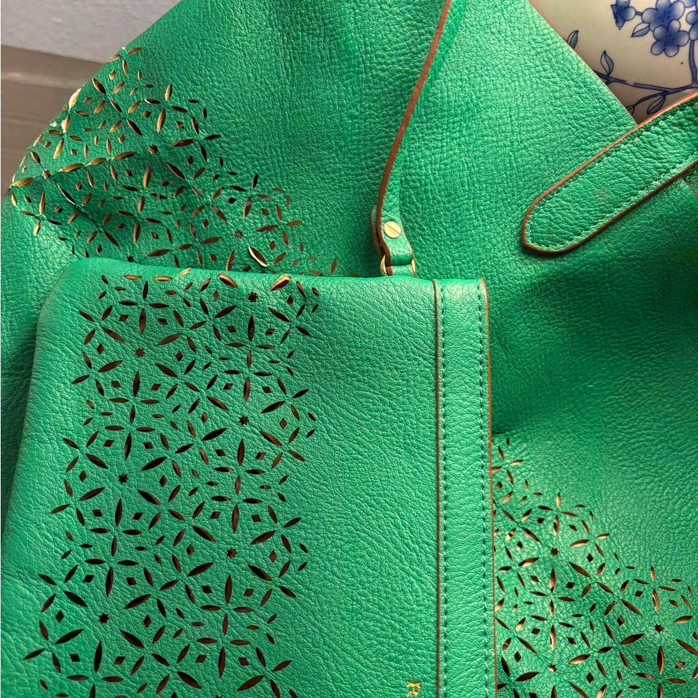 Lauren Ralph Lauren Vibrant Green Shoulder Bag - Picture 3 of 9